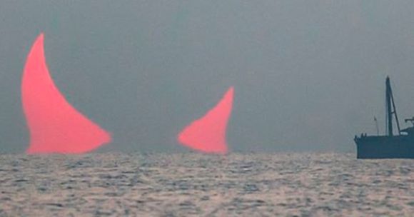 sunrise-red-horns-solar-eclipse-elias-chasiotis-fb2-png__700