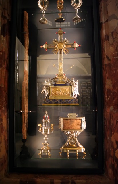 rome-santa-croce-in-gerusalemme-060718100005