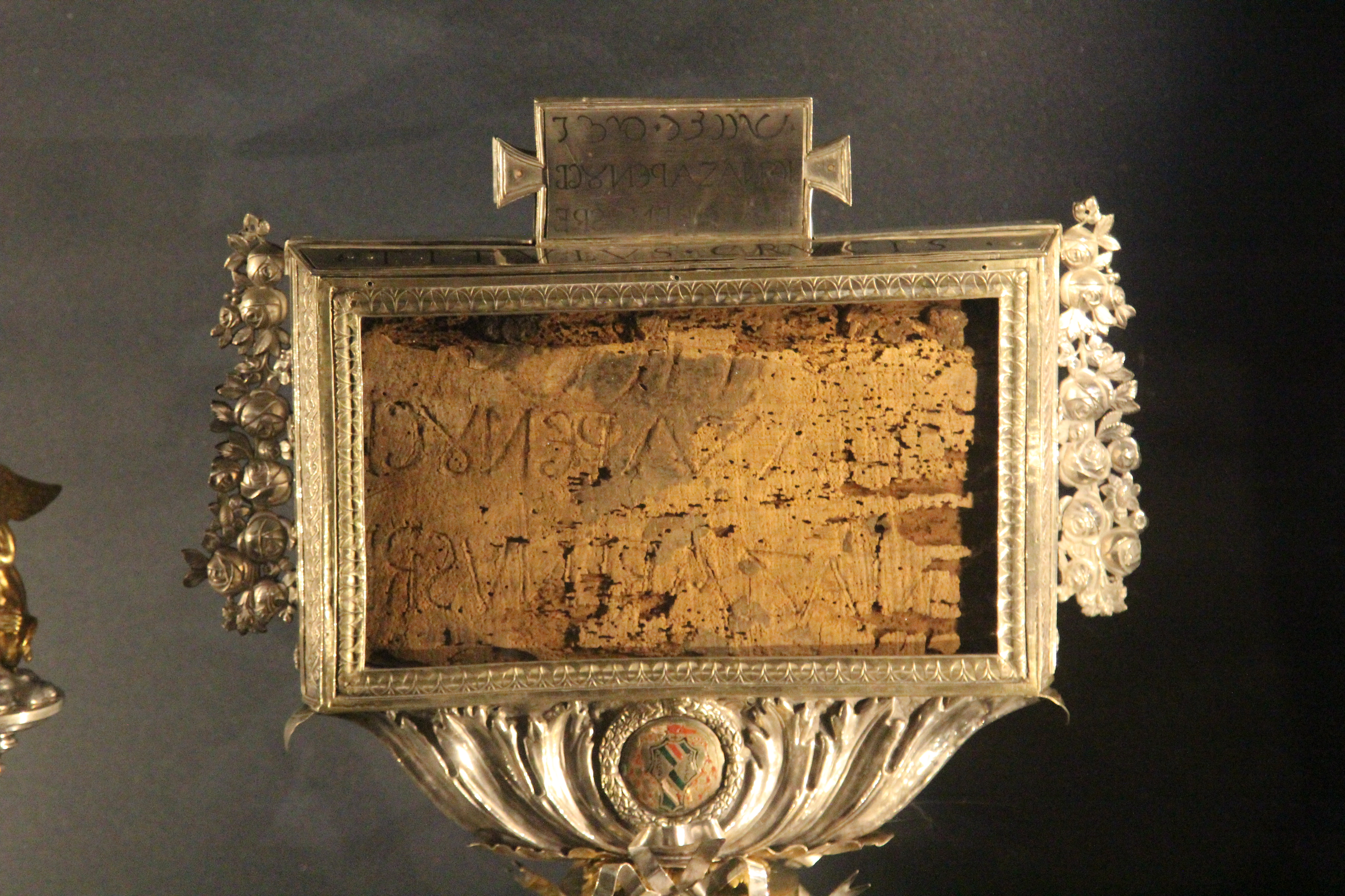 Rome_Santa_Croce_in_Gerusalemme_2020_P05_Titulus_Crucis inri