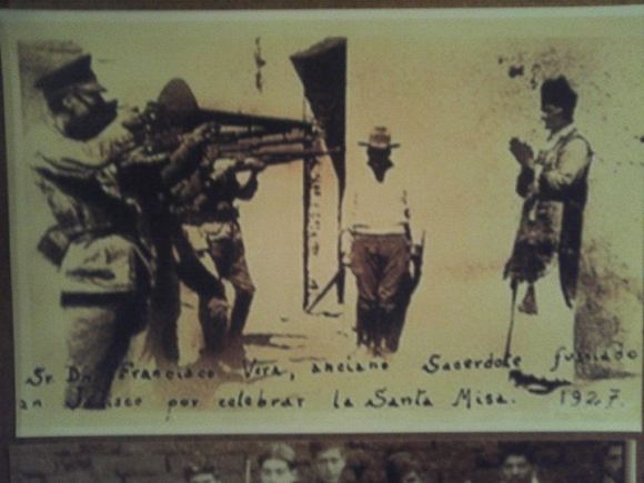 9018751529_c0576c3105_b