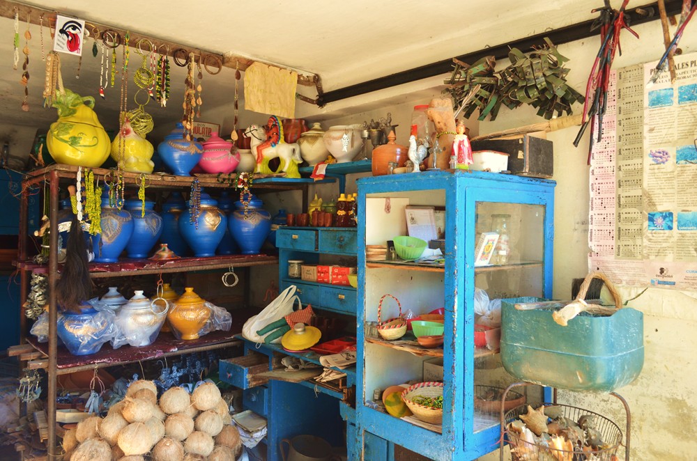 tienda-articulos-religiosos-cuba-habana-por-dentro-dazra-novak